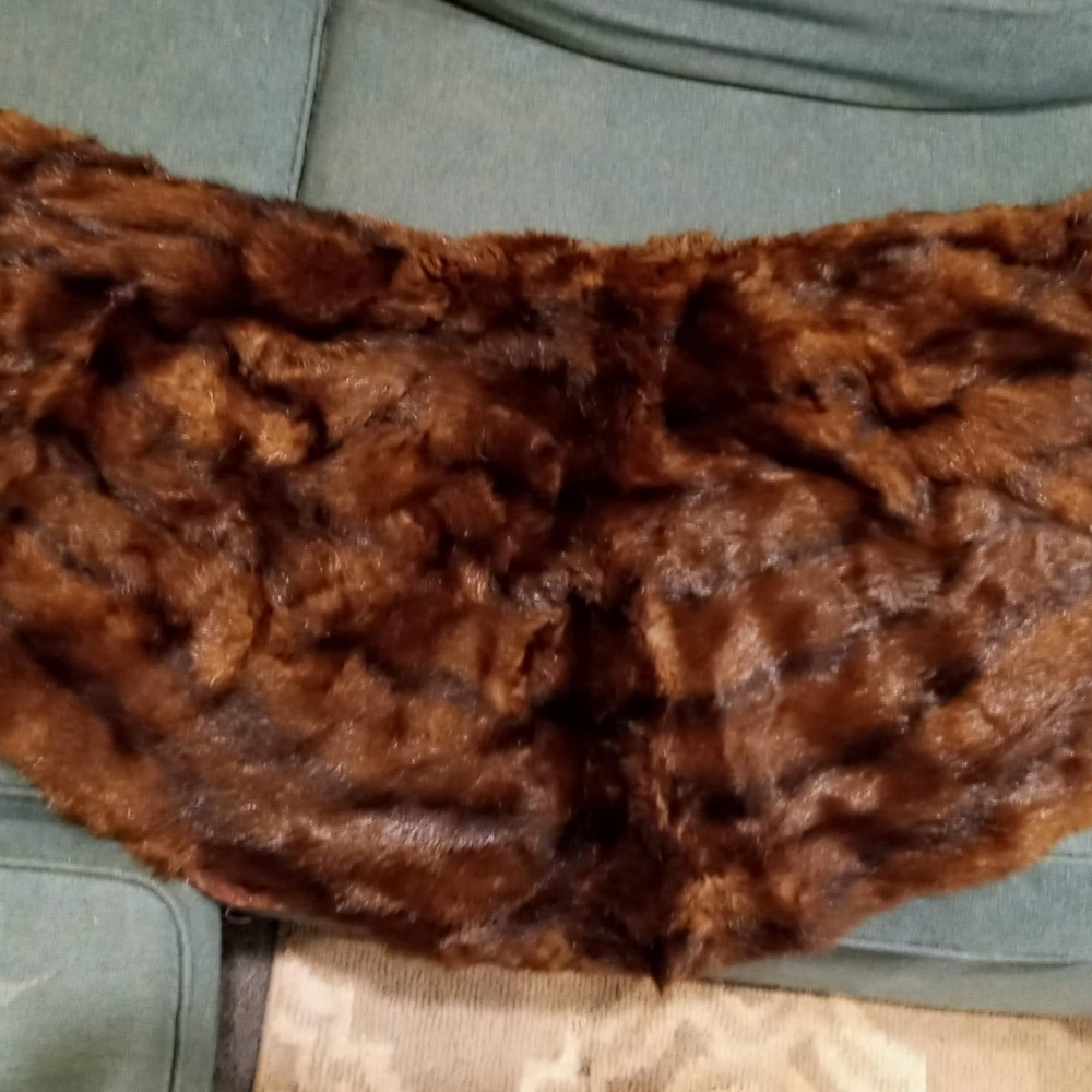 Mink fur shall